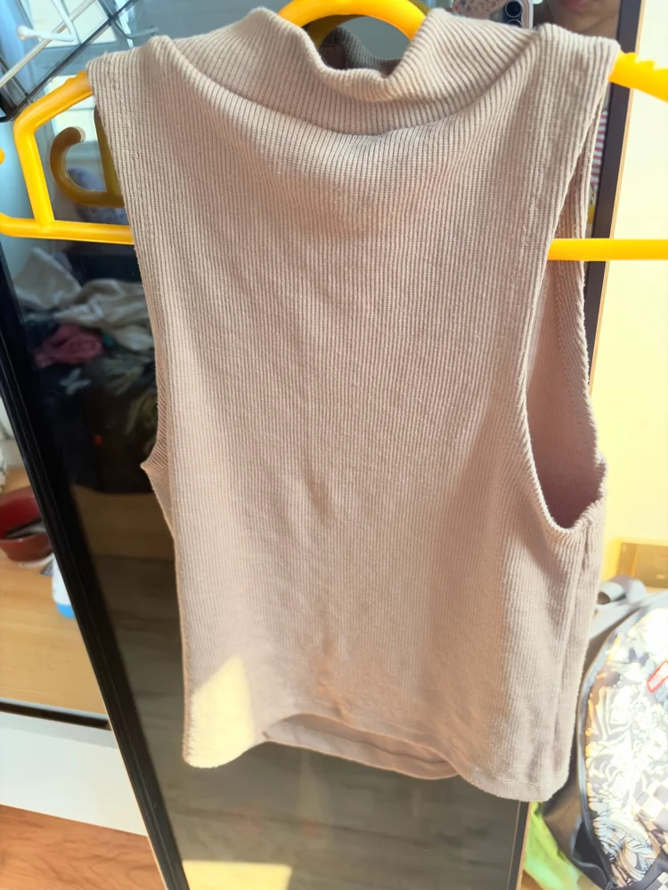 Rojada Tank Tops