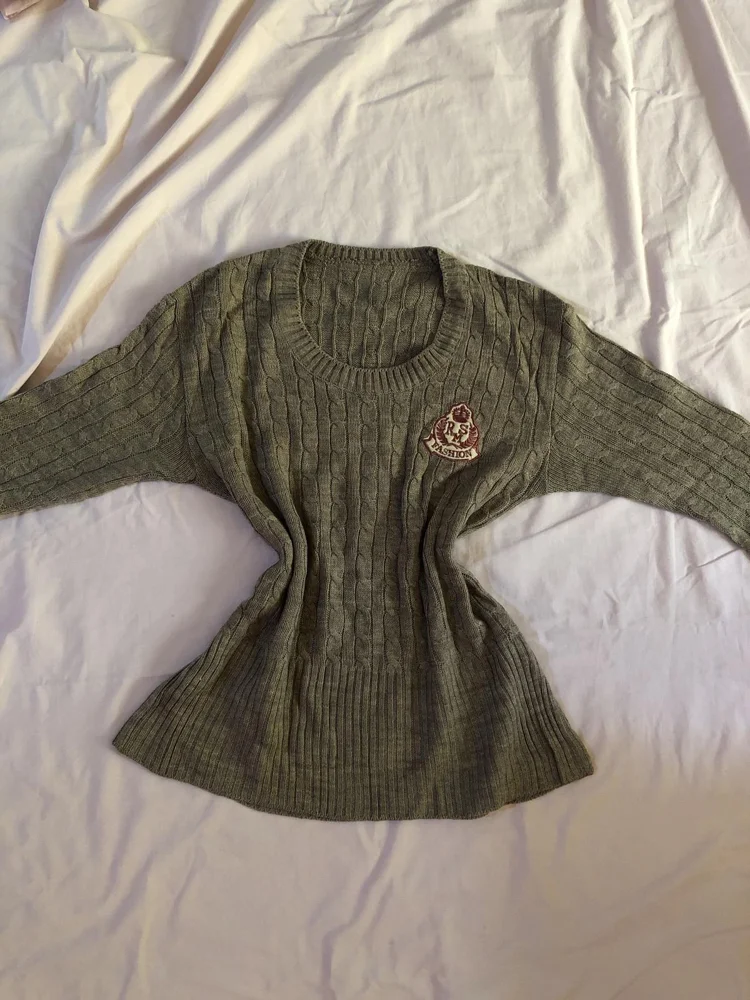 Sweaters & Pullovers