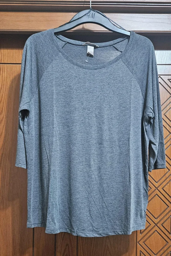 H&M T-shirts