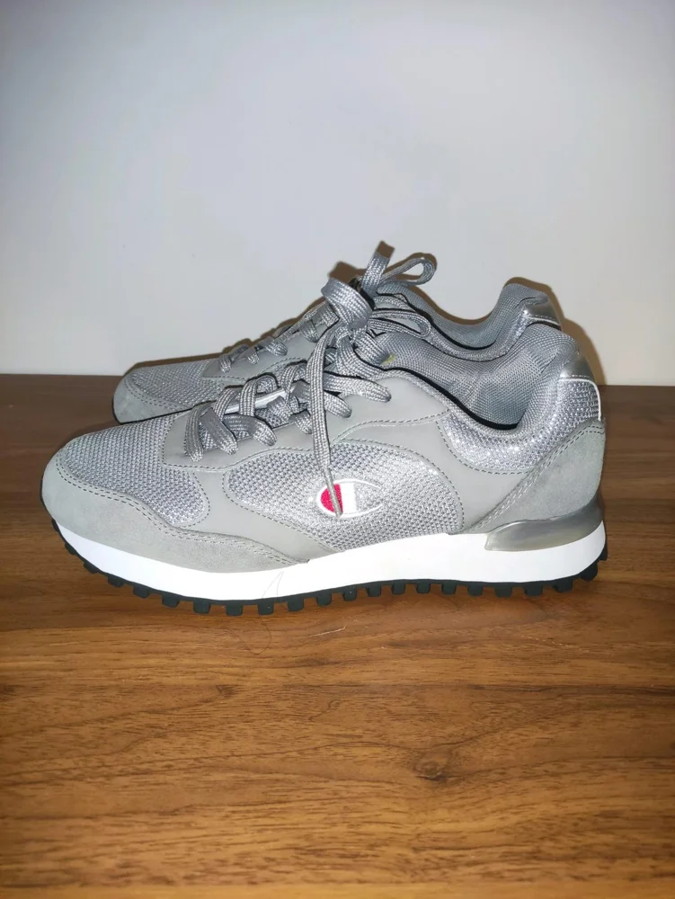Champion Sneakers