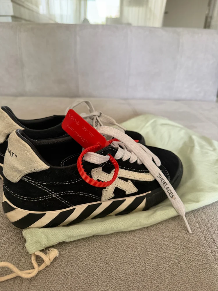 Off-White Sneakers