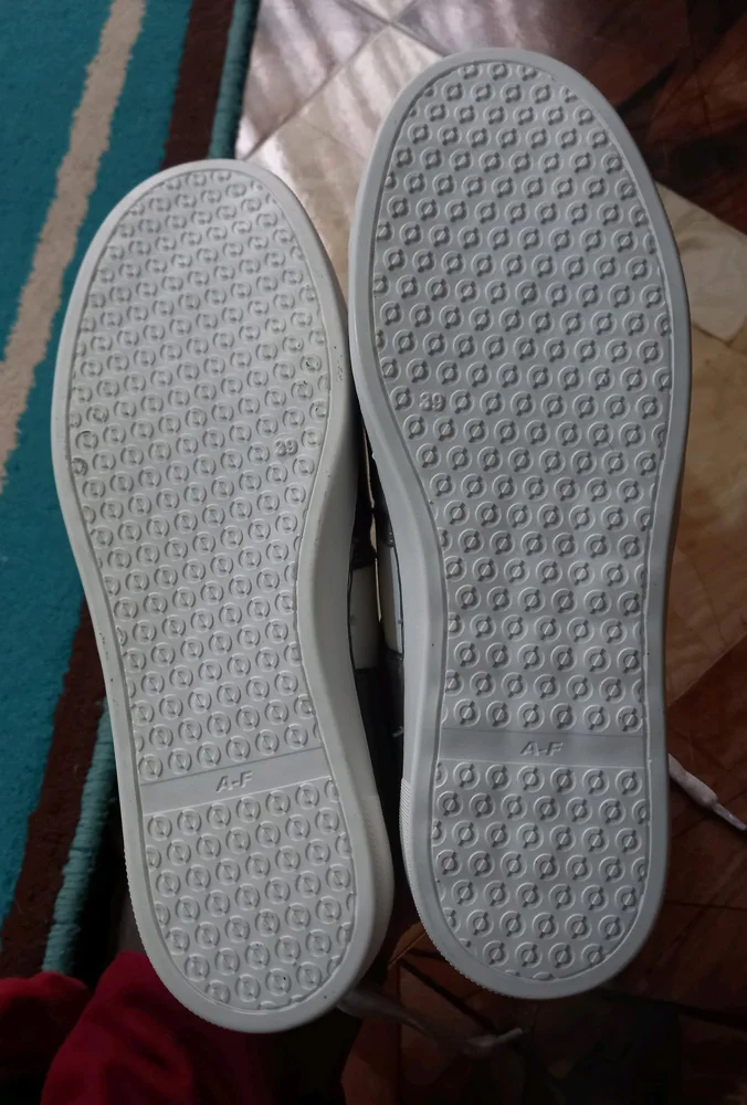 Sneakers, size 39, photo 4