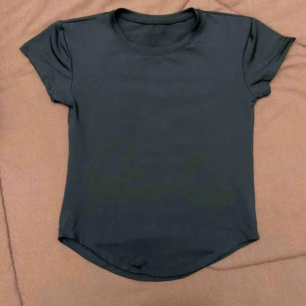 Local Crop Tops, size S / 36 / 8, photo 2