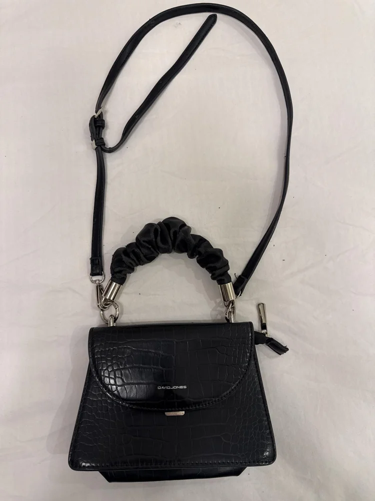 Pixi Cross-Body Bag