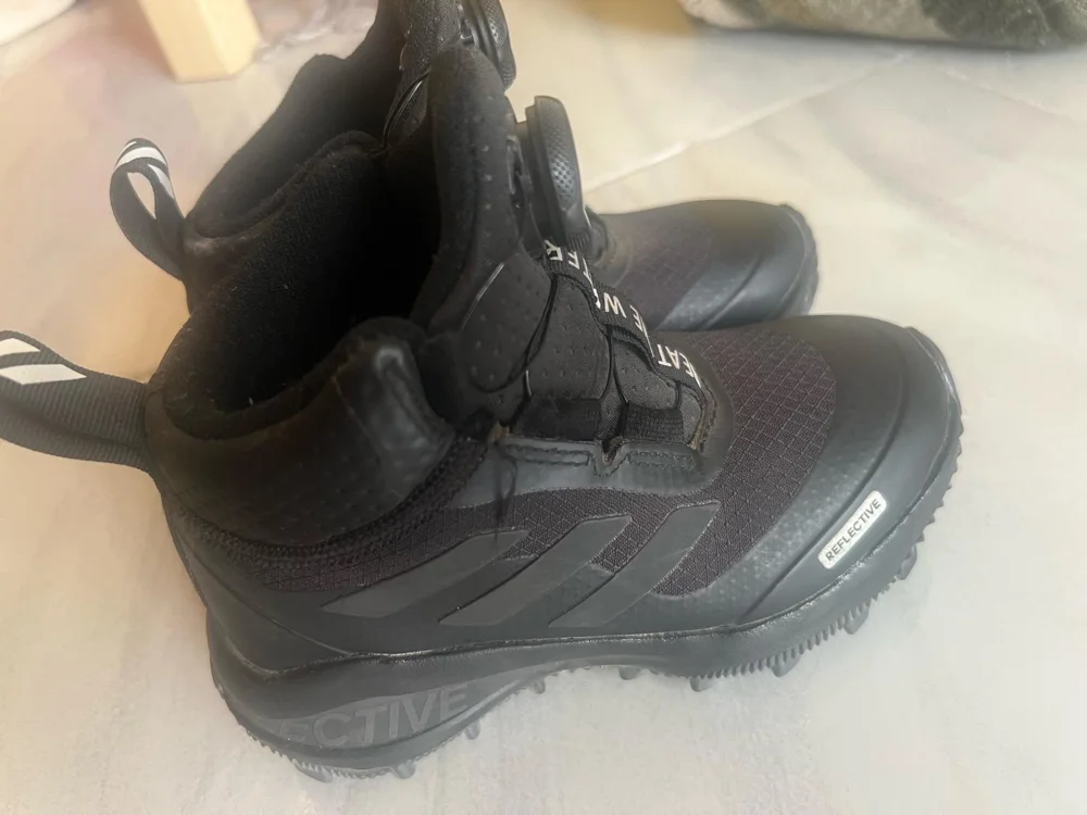 adidas Shoes, size 10y, photo 2
