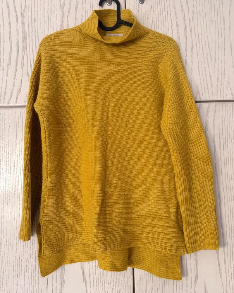 Sweaters & Pullovers