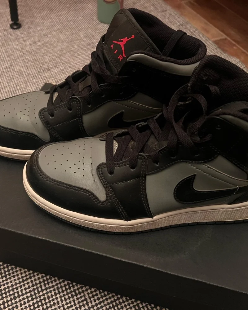 Air Jordan Sneakers, size 39, photo 3