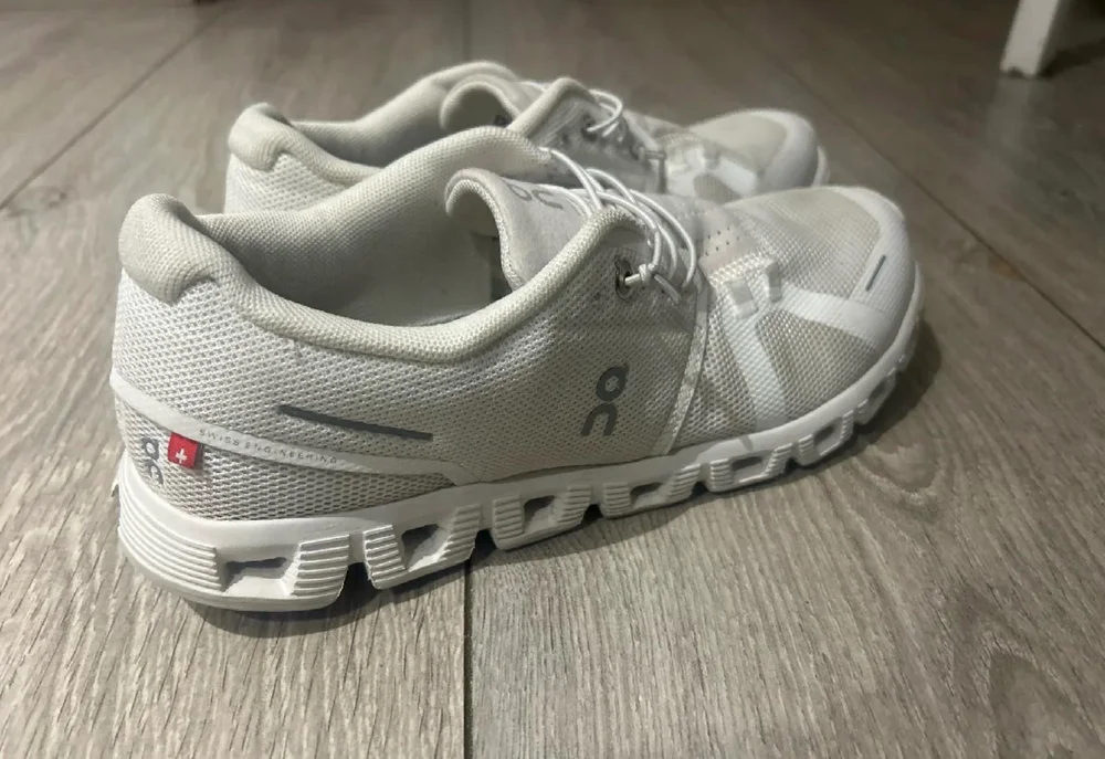 On Cloud Sneakers, size 39, photo 4
