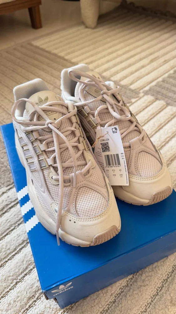 adidas Sneakers, size 40, photo 2
