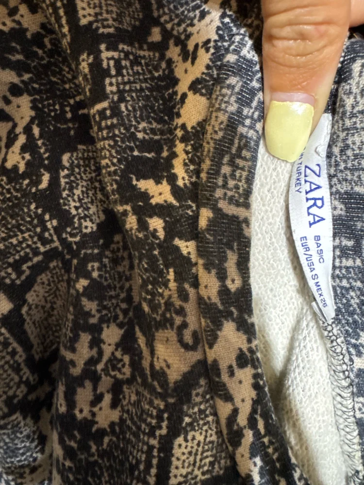 Zara Sweaters & Pullovers