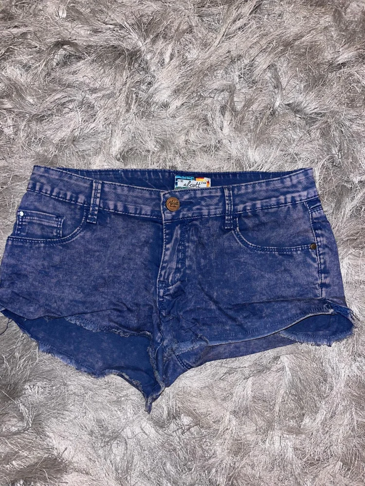 Alcott Shorts