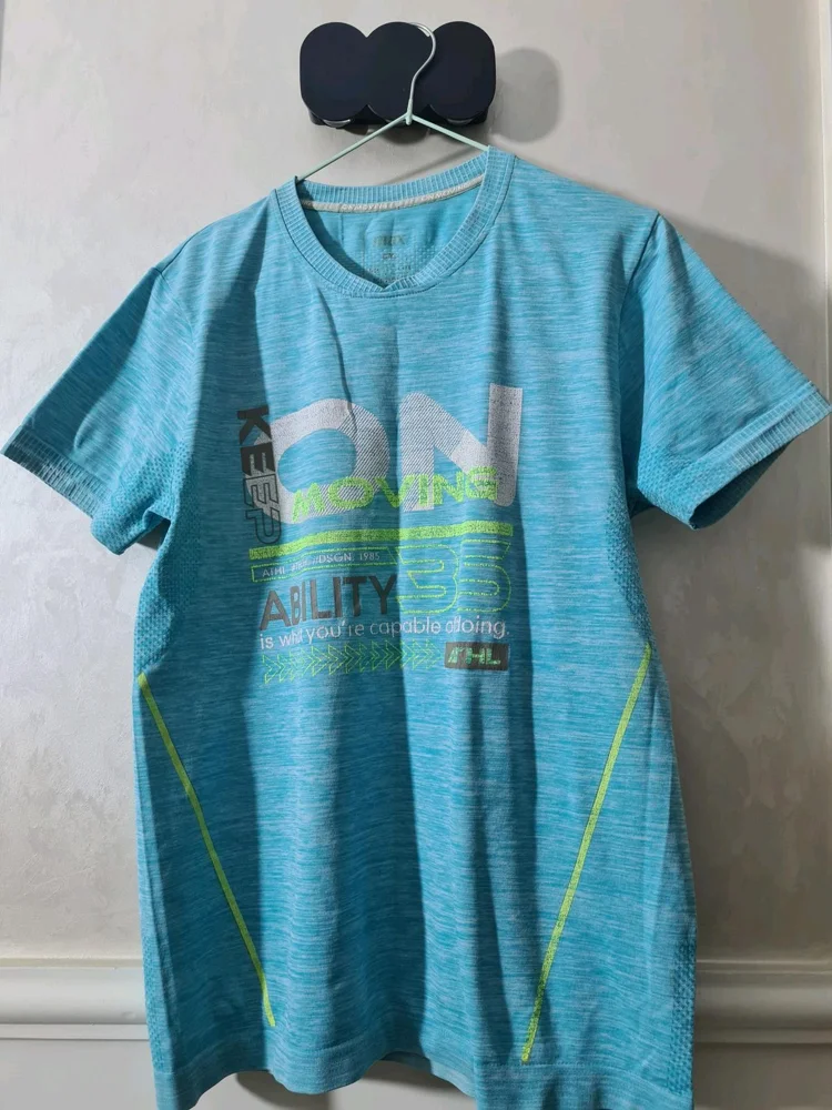 Max T-shirts