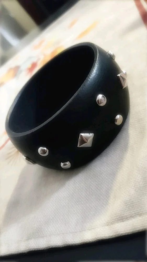 Local Bracelets