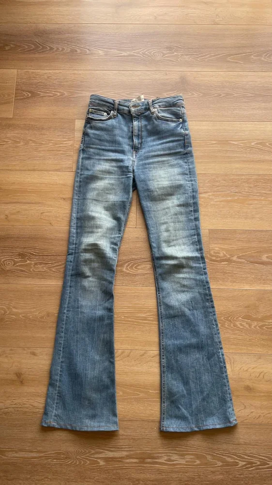 Zara Jeans
