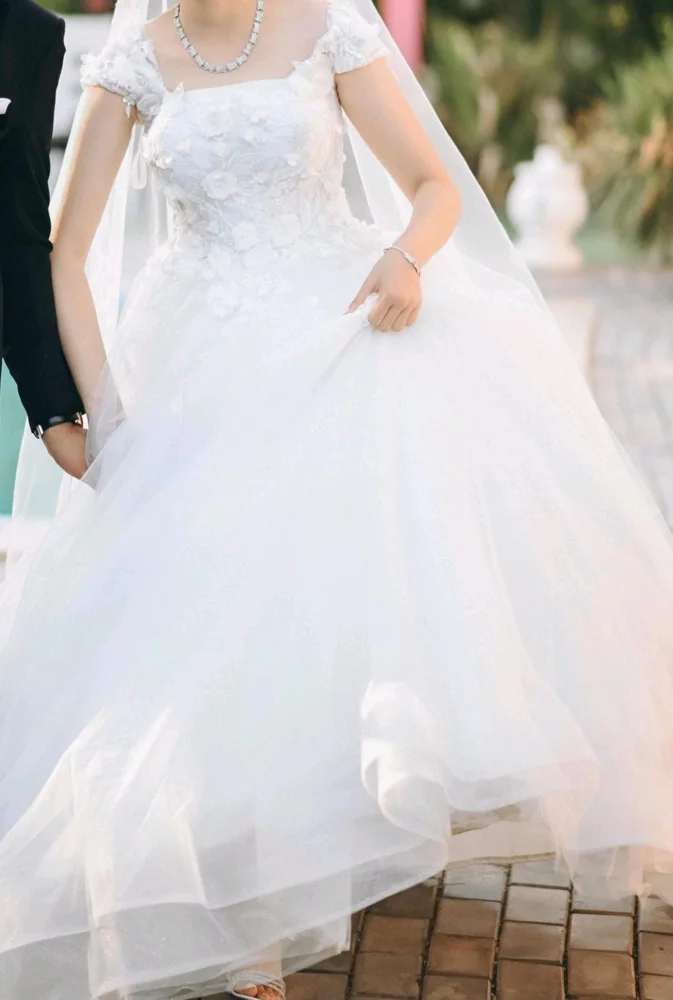 Local Wedding Dresses, size XXL / 44 / 16, photo 5