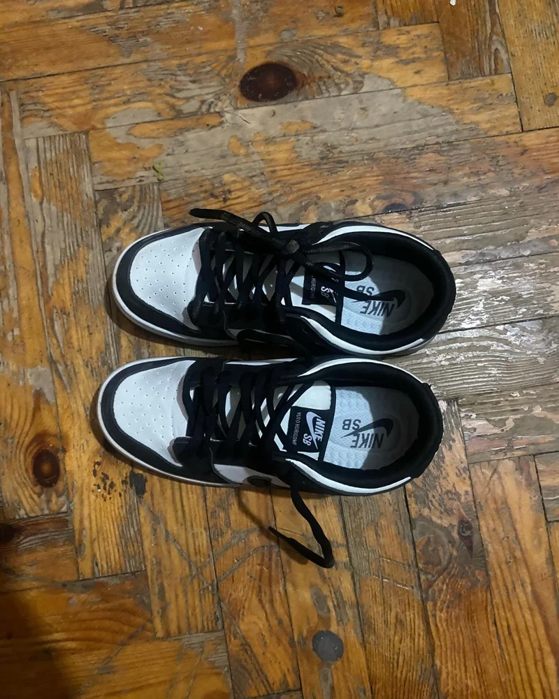 Sneakers