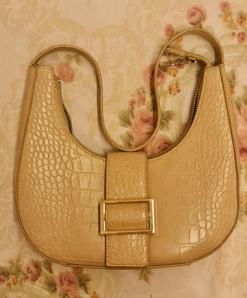 deja vu Shoulder Bag