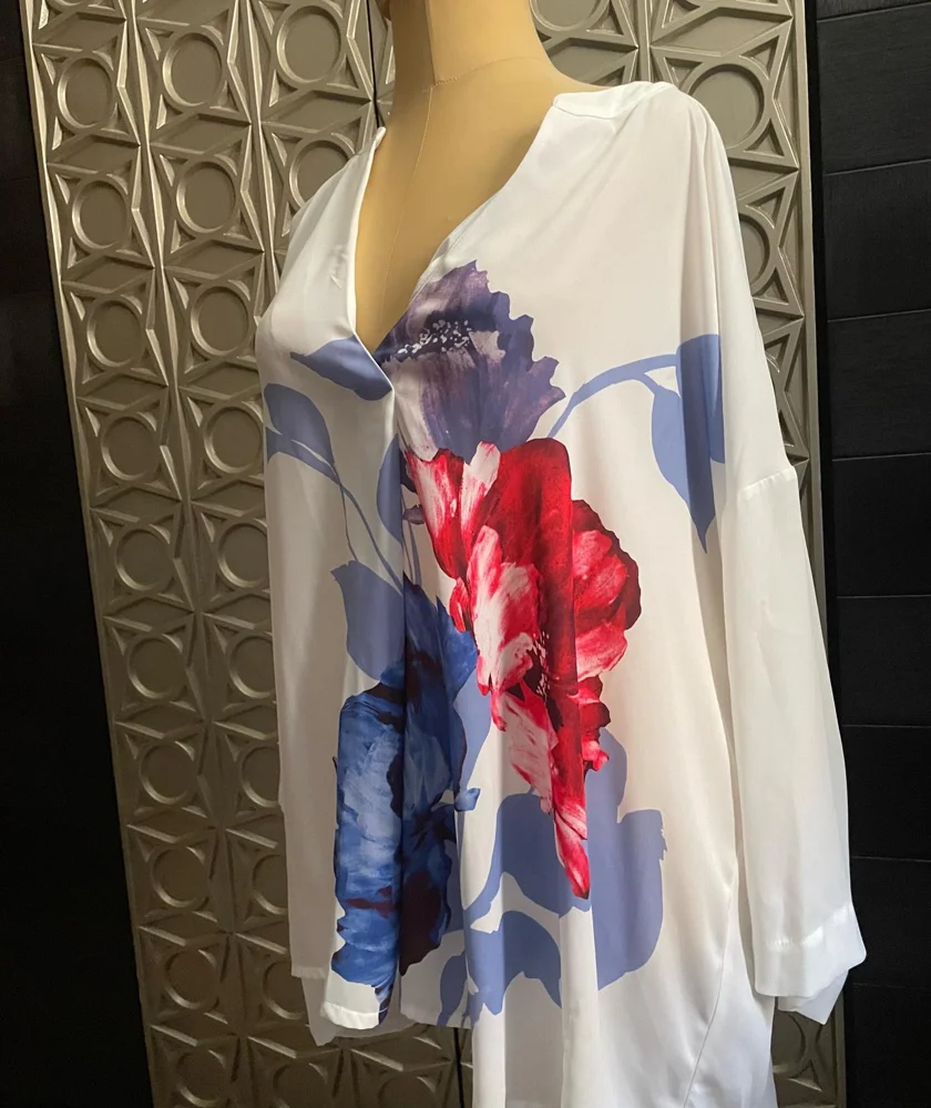 Erick Evans Blouses, size 6XL / 52 / 24, photo 3