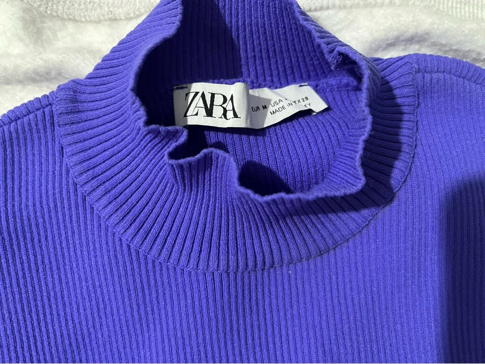 Zara Sweaters & Pullovers