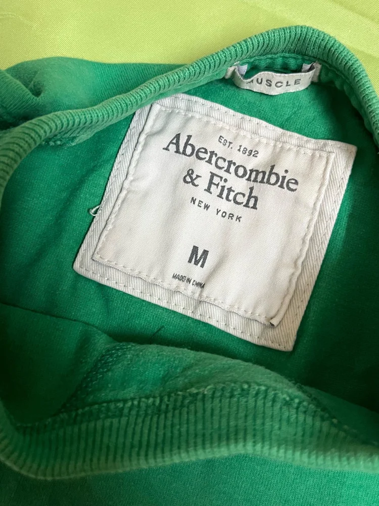 Abercrombie & Fitch T-shirts, size M, photo 3