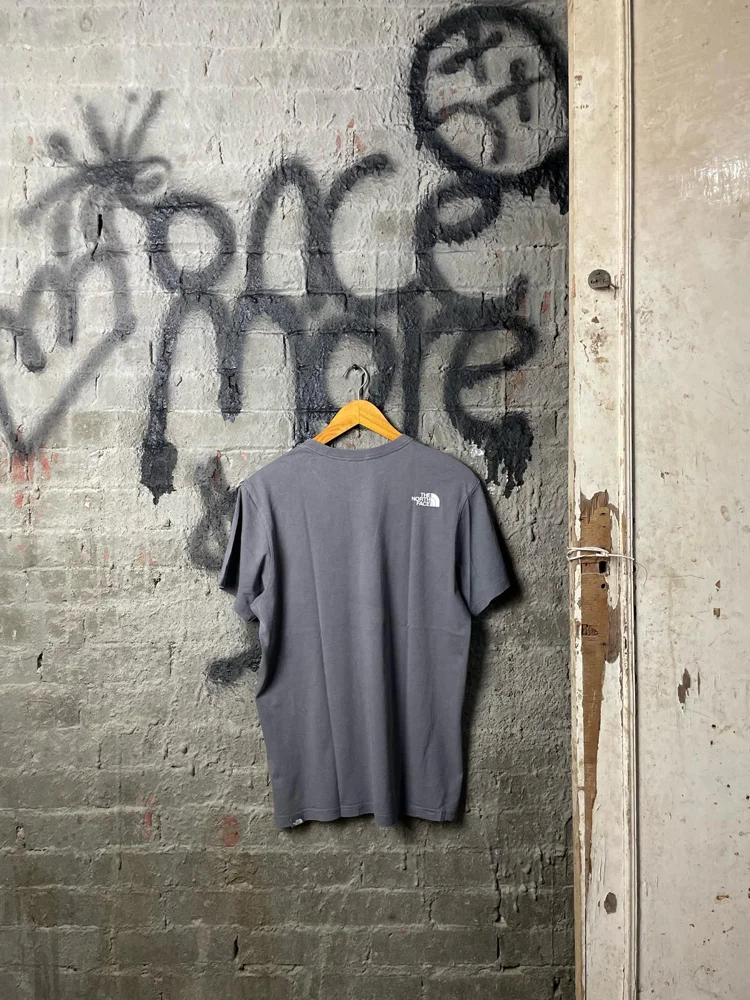 The North Face T-shirts, size M, photo 3