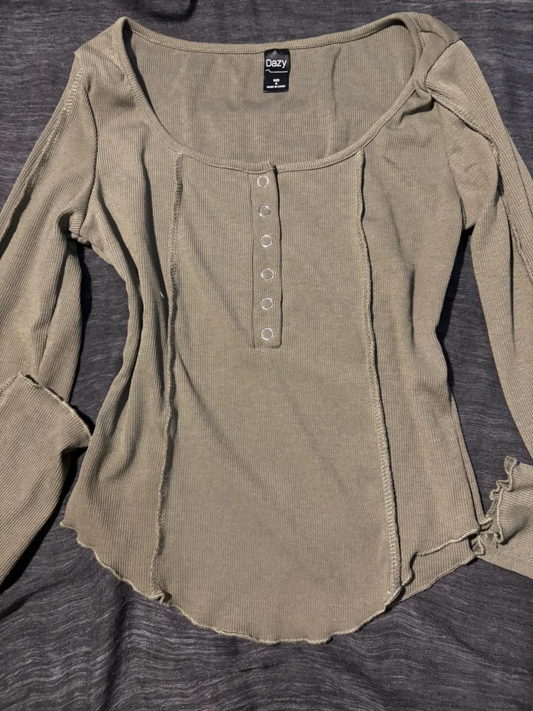 Dazy Long Sleeve