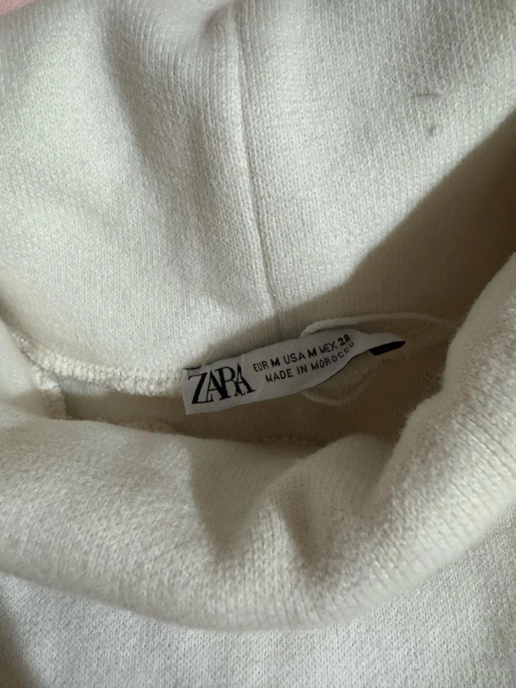 Zara Sweaters & Pullovers