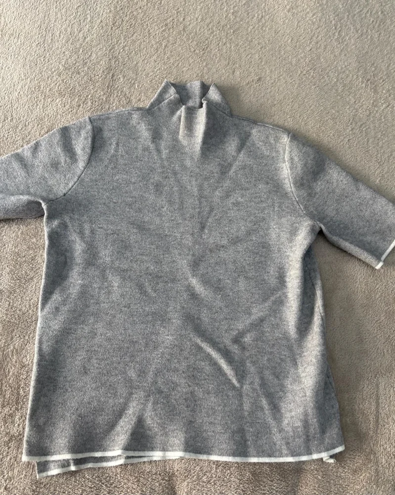 Zara Sweaters & Pullovers