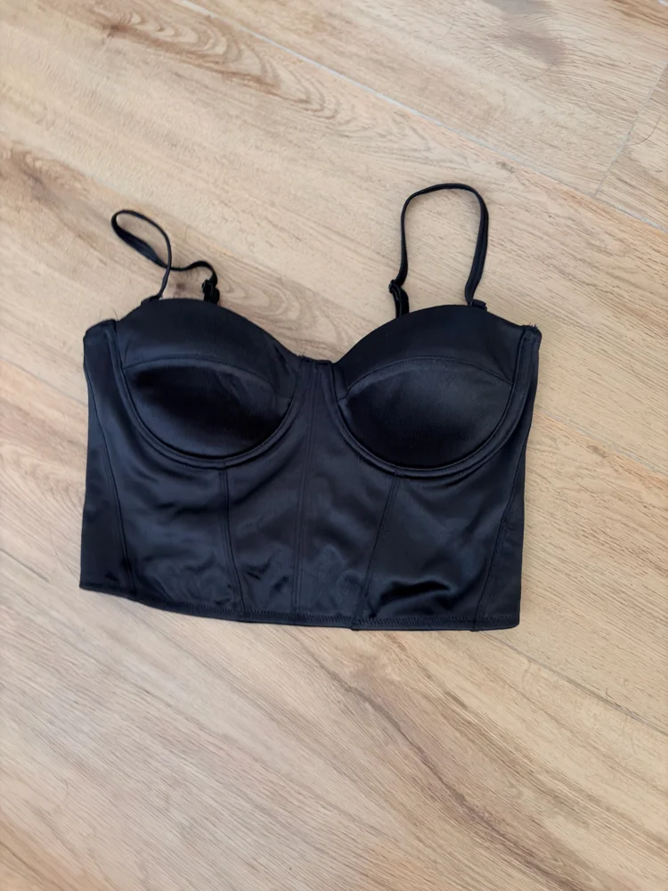 Amisu Corsets