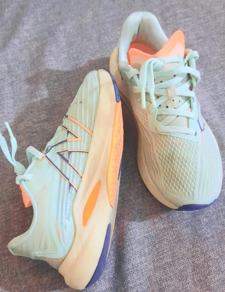 New Balance Shoes, size 11y, photo 3