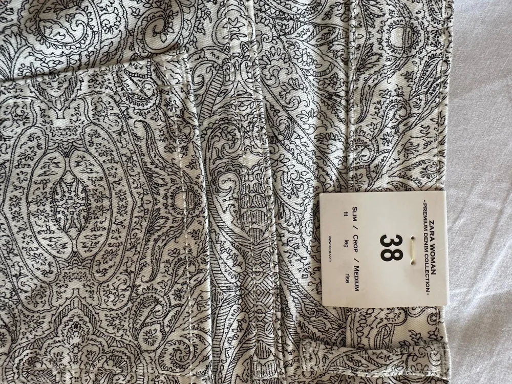 Zara Jeans