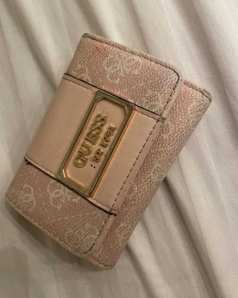 GUESS Wallets