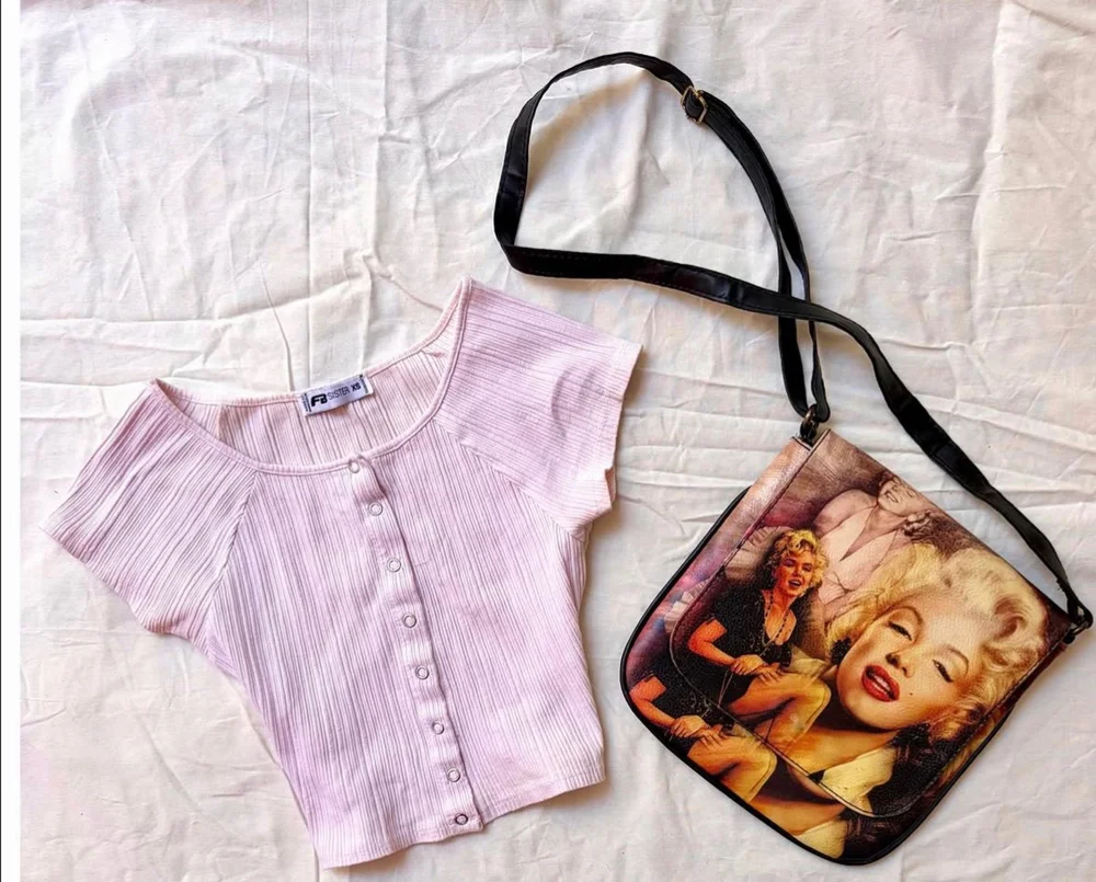 Pink T-shirts