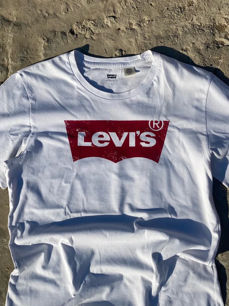 Levi's T-shirts, size S, photo 2