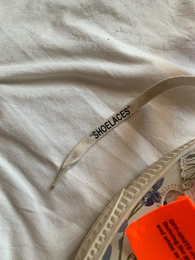 Off-White Sneakers, size 40, photo 4
