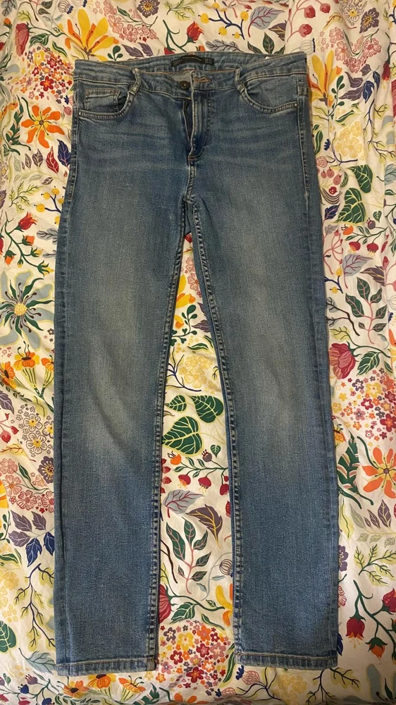 Zara Jeans