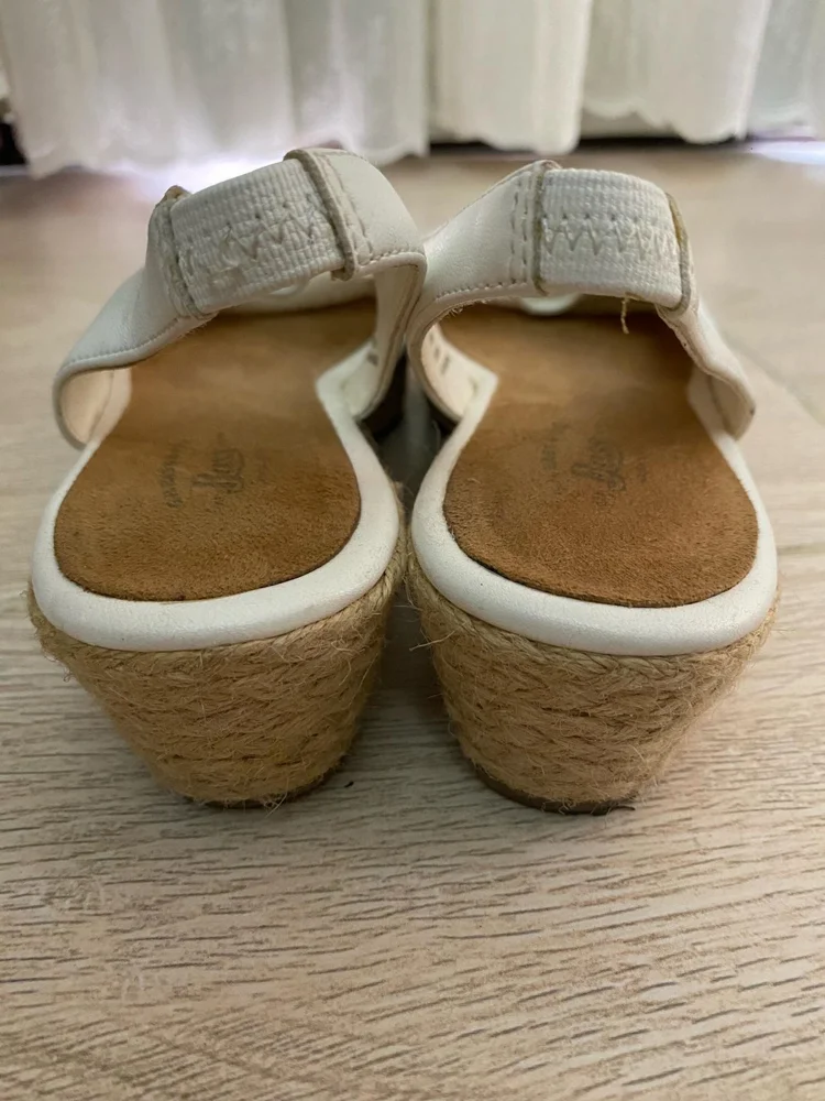 G.H. Bass & Co Heels, size 39, photo 3