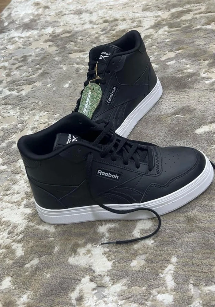 Reebok Sneakers