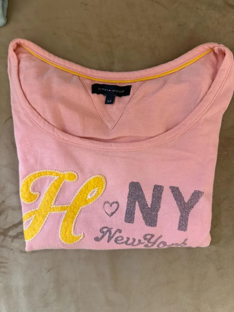 Tommy Hilfiger T-shirts