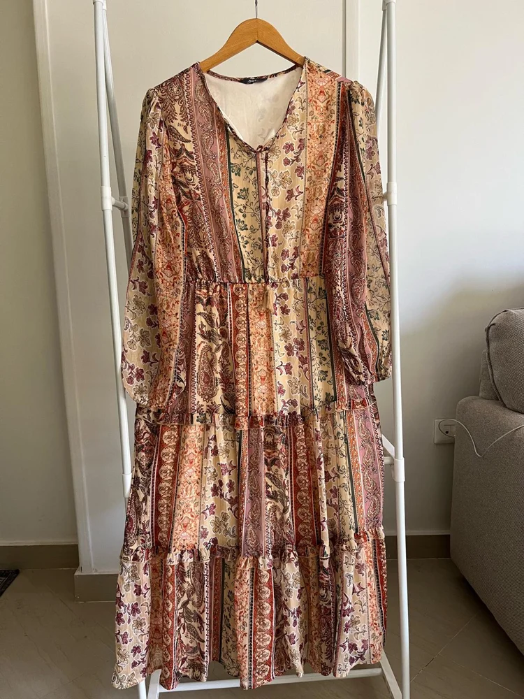 Max Midi Dresses