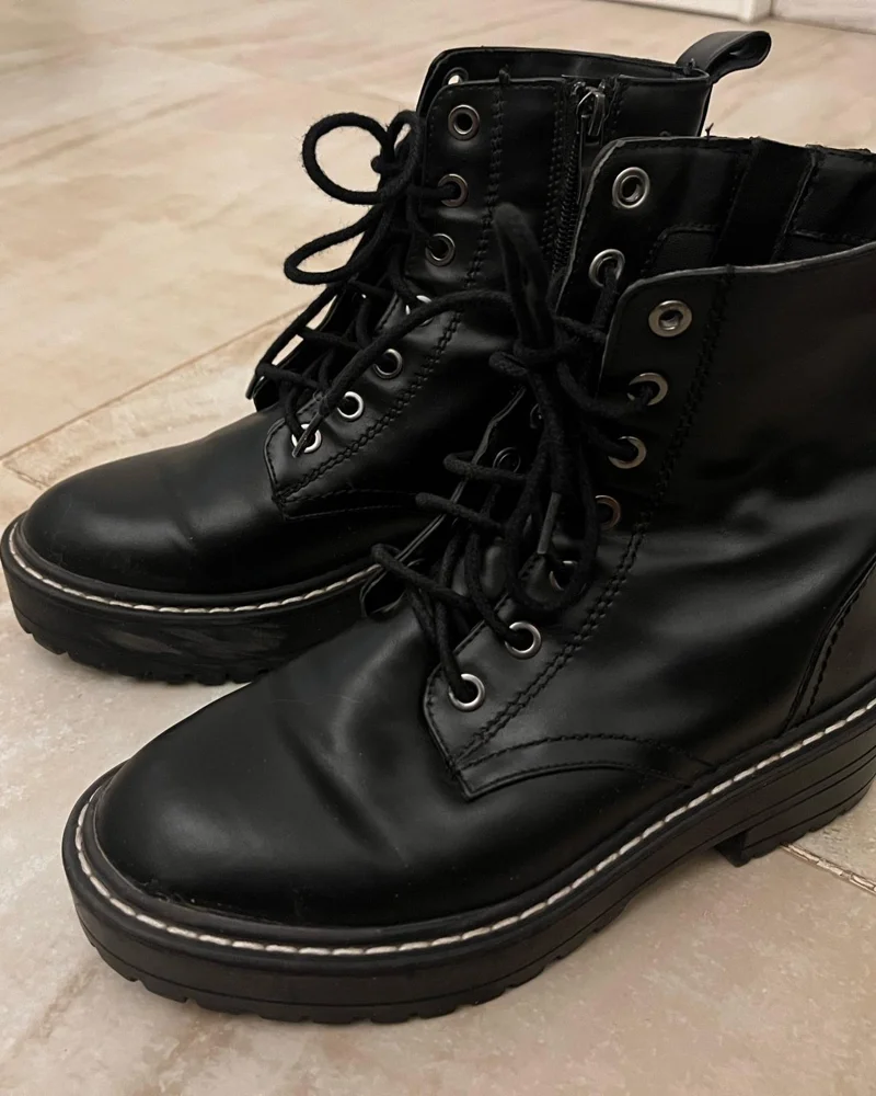 Stradivarius Boots