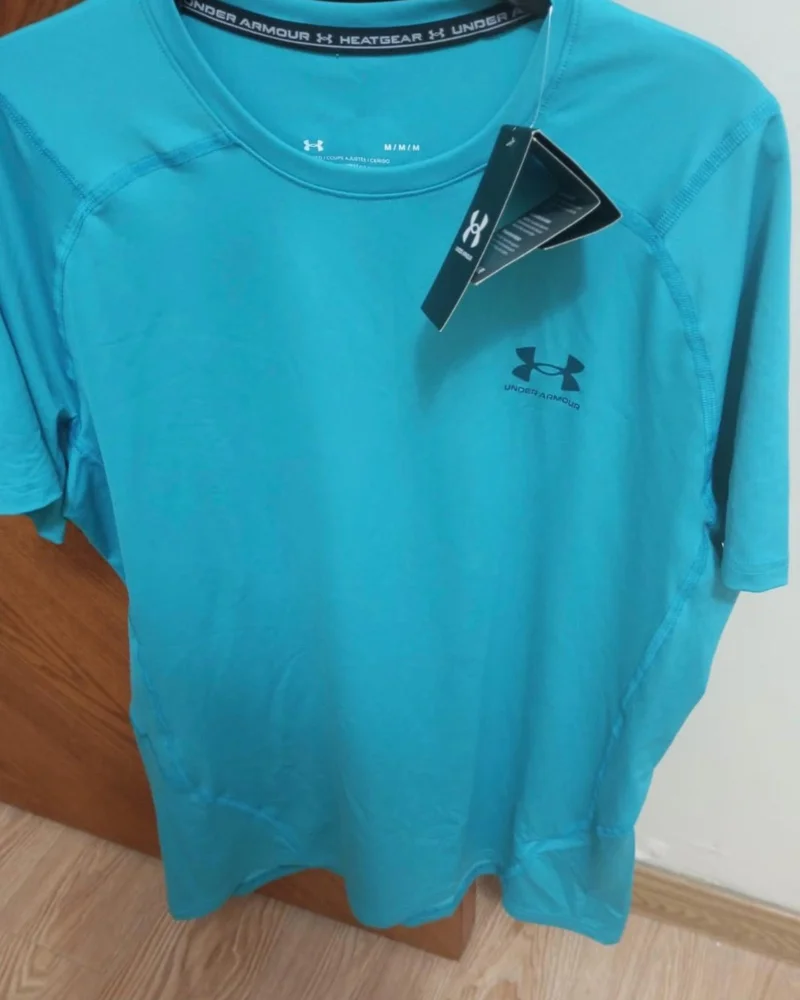 Under Armour T-shirts