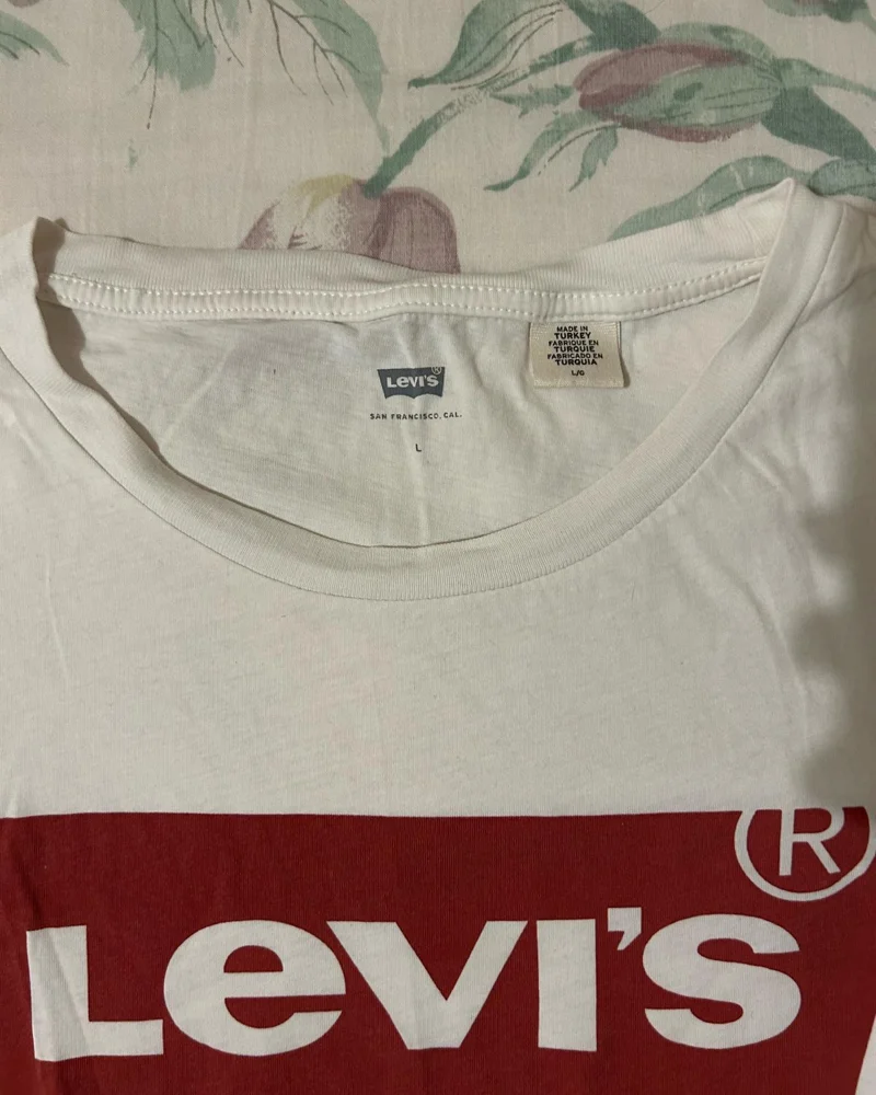 Levi's T-shirts, size L / 40 / 12, photo 3