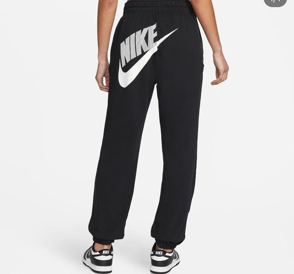 Nike Pants, size XS / 34 / 6, photo 3