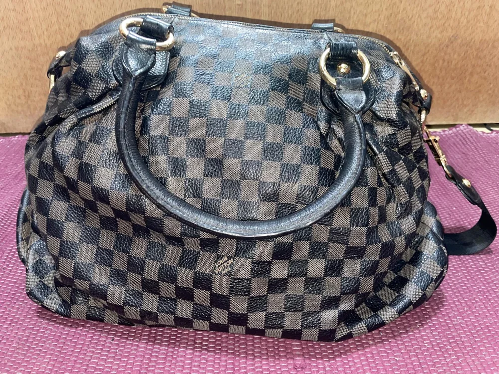 Louis Vuitton Shoulder Bag