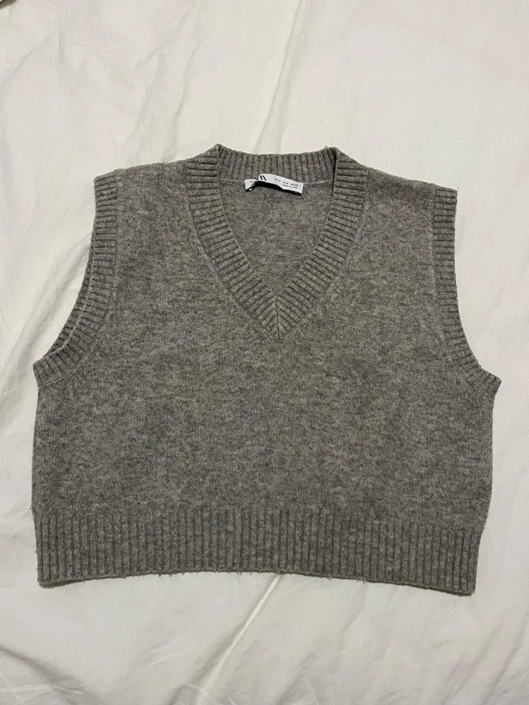 Zara Sweaters & Pullovers