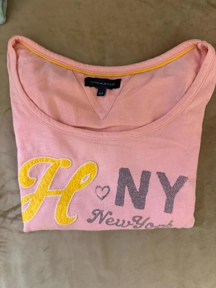 Tommy Hilfiger T-shirts