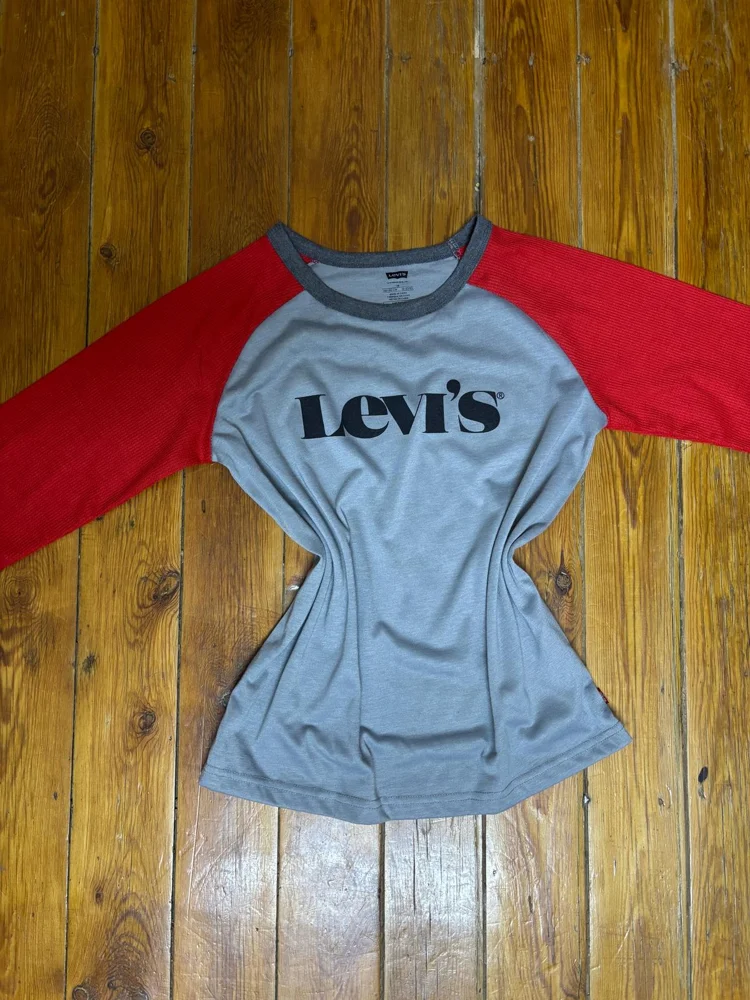 Levi's T-shirts