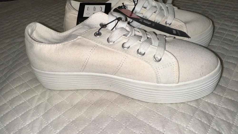 New Yorker Sneakers, size 40, photo 3
