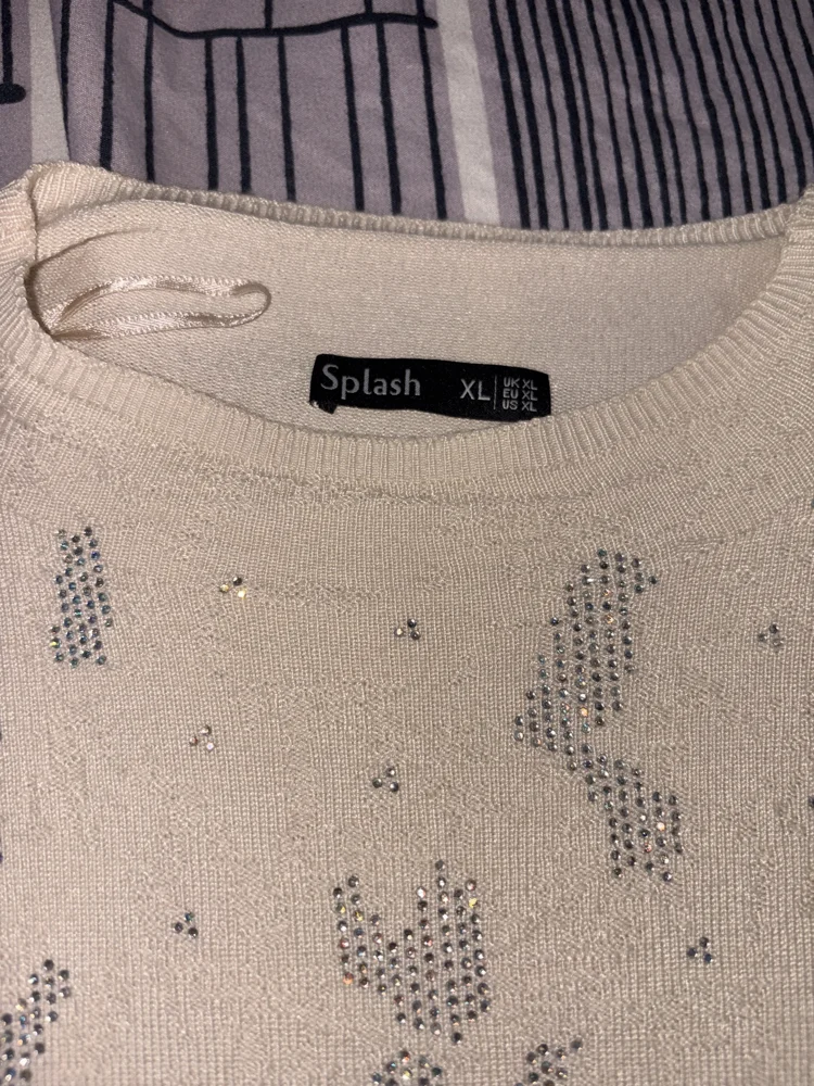 Splash Sweaters & Pullovers